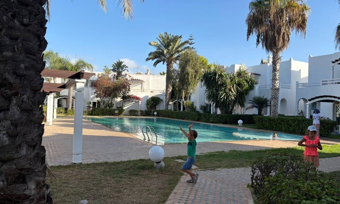 Skhirat Plage Villa | Villa au calme, jardin spacieux et confort moderne