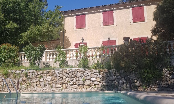 Le Puyricard Casa | Villa Avec Piscine, vue sur Plaine de Cuges les Pins, Grande Terrasse Proche mer
