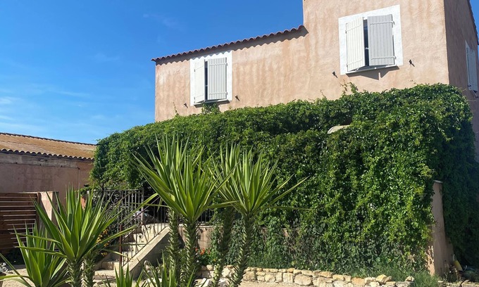 Arles Villa | Villa Avec Piscine Partagée