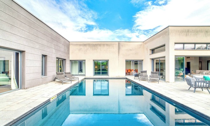 Montanay Casa | Villa Aved'X - Superbe maison luxueuse avec piscine