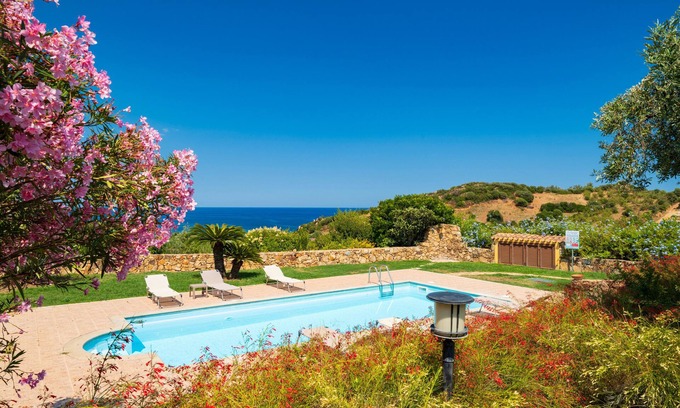 Tertenia Villa | Villa 'Azzurra' con vistas al mar, Wi-Fi y aire acondicionado