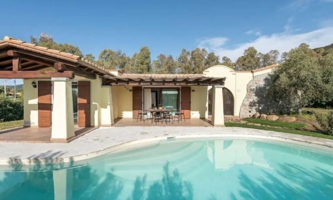 Sant'Elmo Villa | Villa Babajola – Pool & Garden, 500m walk to Beach