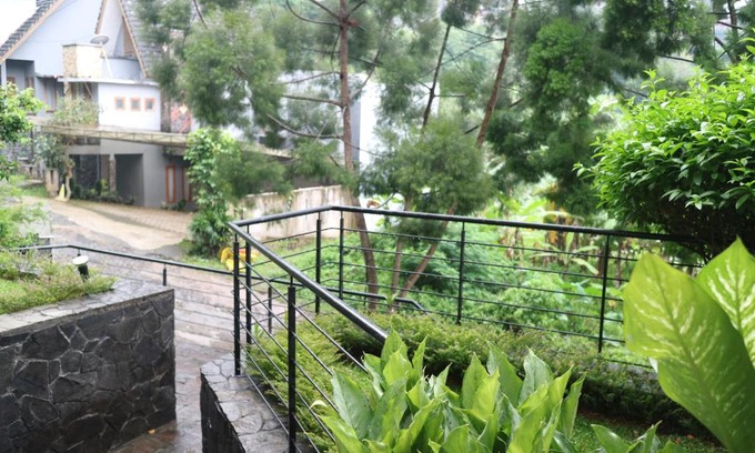 Ciburial Casa | Villa Babeh