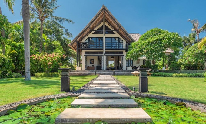 Banjartegehe Villa | Villa Banjar Beach