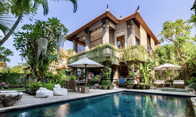 Sanur Villa | VILLA BAPAK, 2 BDRM, PISCINA, JARDIN, PLAYA