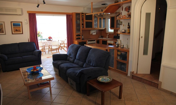 Lavreotiki Casa | Villa Barite (5 bedrooms)