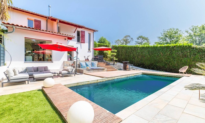 Bassussarry Casa | Villa Basoa - Villa avec piscine à 10 min des plages