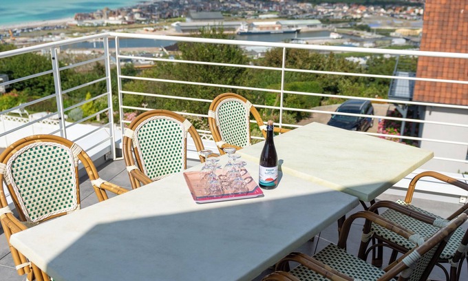 Le Treport Casa | Villa Belle Vue - family-friendly and spacious