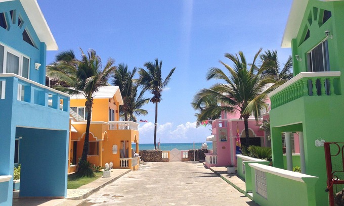 Cabarete Villa | Villa Belvedere; Jugar al billar en la playa!, Duerme 6. Chef Disponible