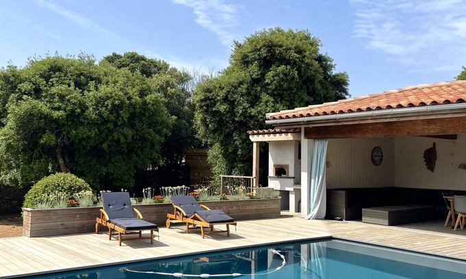 Bonifacio Villa | VILLA BETWEEN SEA AND MOUNTAIN
