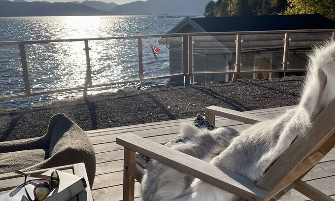Kristiansund Casa | Villa Blue Dream - Dream holiday home directly at the fjord with jacuzzi & sauna