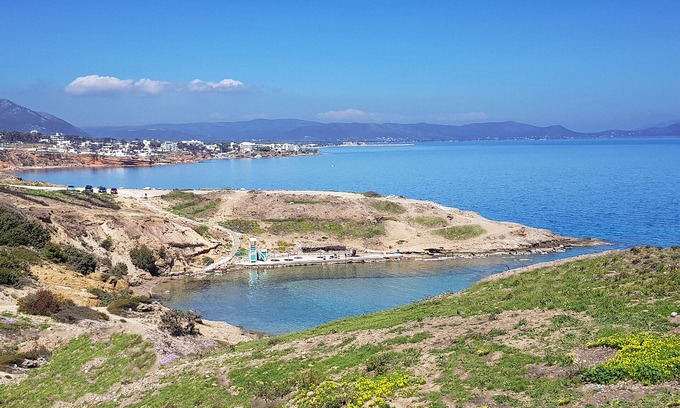 Rafina-Pikermi Casa | Villa Blue. Casa de dos plantas, a 100 metros del mar.