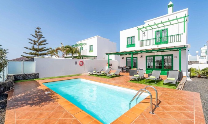 Playa Blanca Villa | Villa Bonaci