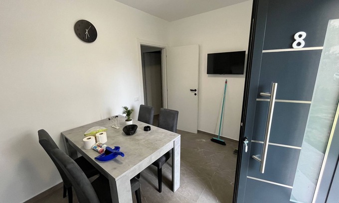 Torre Pedrera Apartamento | Villa Borghesi Suite fronte mare #8 piano terra