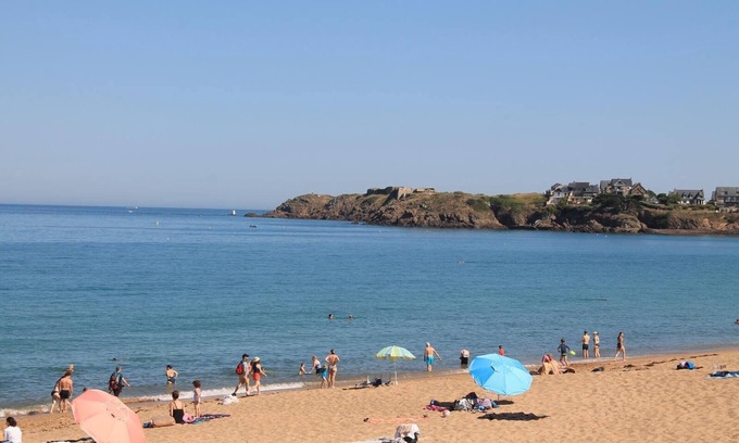 Saint-Malo Villa | Villa Bord de mer à 100 Mètres de la Plage - 5 Chambres et 10 Couchages