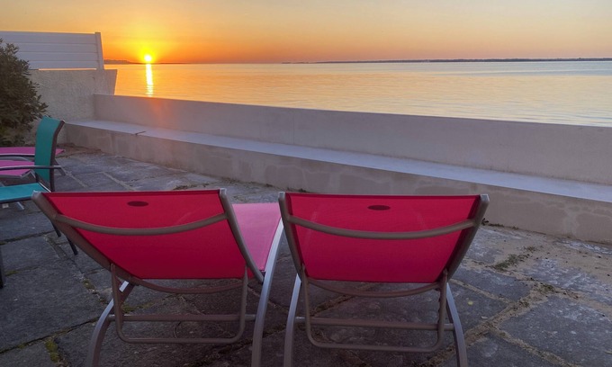 Ronce-les-Bains Villa | Villa bord de mer Ronce-Les-Bains - Direct access to the beach