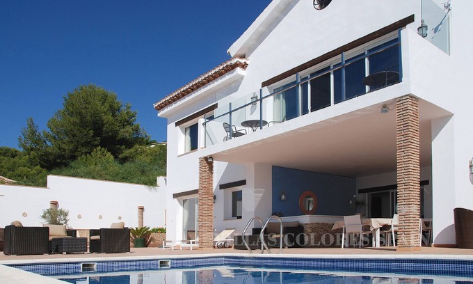 Salobrena Villa | Villa Bosque Mar con piscina privada climatizada y jacuzzi
