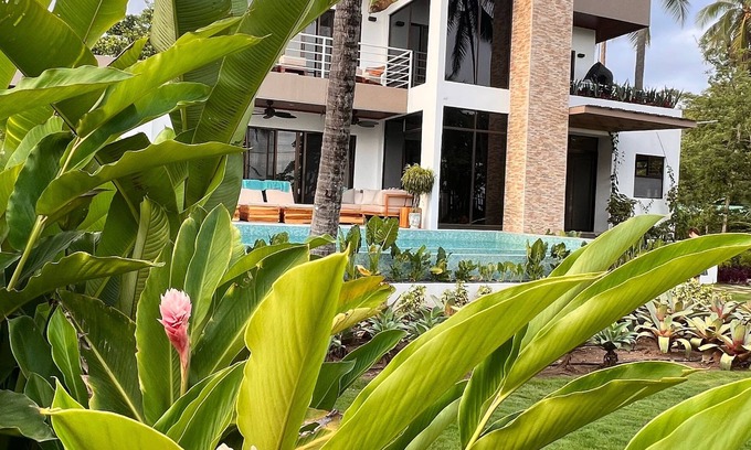 Parrita Villa | Bougainvillea Villa - stunning beach front home in Palo Seco Beach, Costa Rica