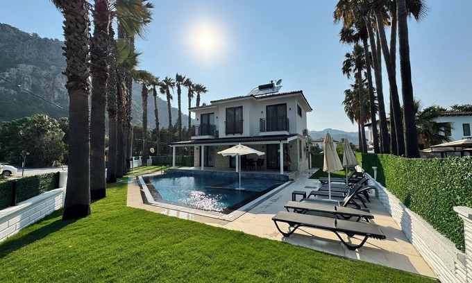 Dalyan City Center Villa | Villa Breeze Luxury 4BR Villa River 50m