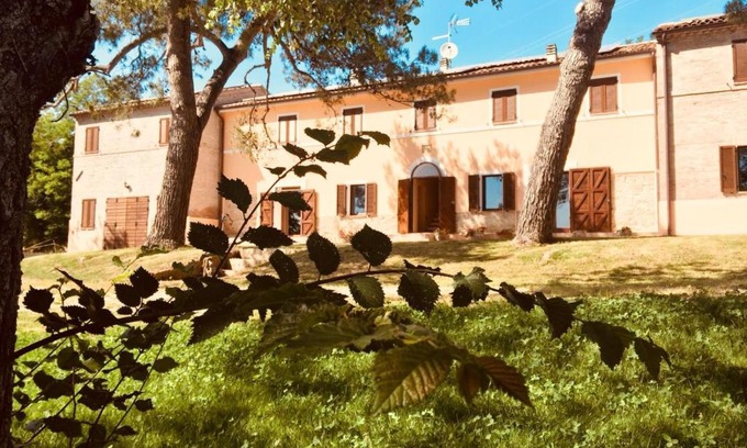 Fano Casa | Villa Brettino- Pesaro mare e cultura - intera struttura con piscina
