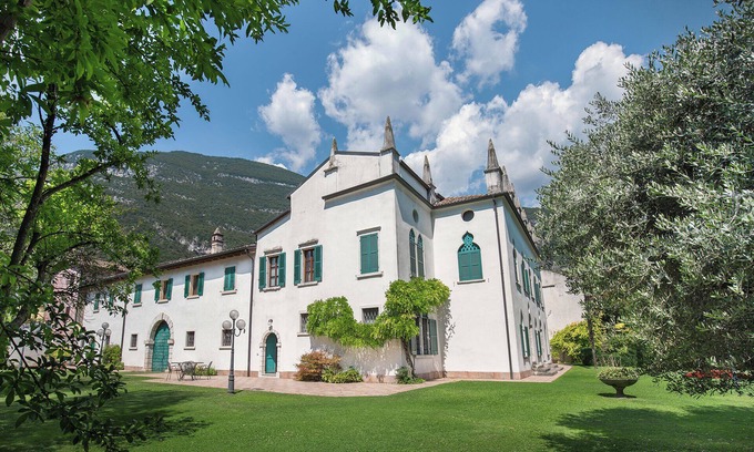 Peri Villa | Villa Brignoli - Casa señorial histórica
