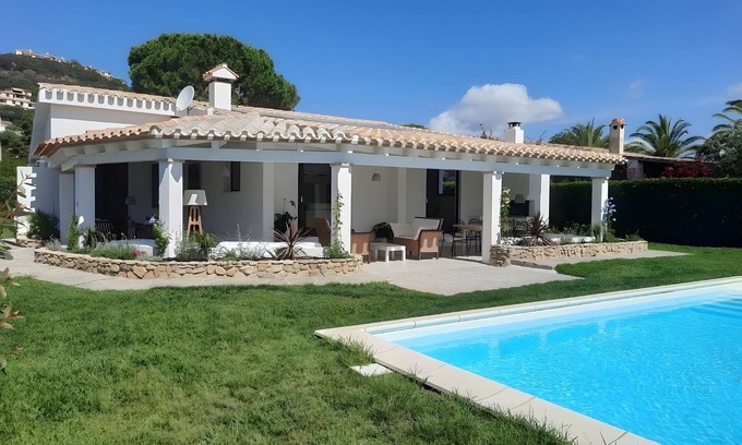Costa Rei Villa | Villa 'Bua' con piscina privada, Wi-Fi y aire acondicionado