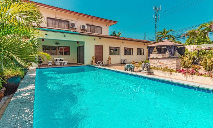 South Pattaya Villa | Villa de 4 dormitorios con piscina privada 5 minutos a pie de calle y playas