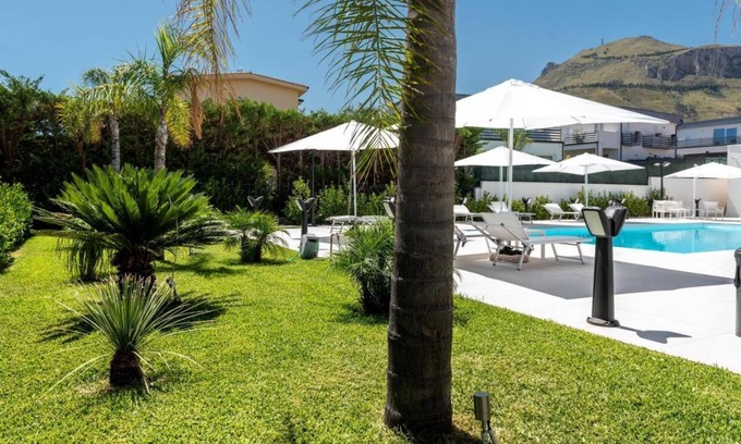 Torre Colonna-sperone Apartamento | VILLA CAROLA GROUND FLOOR