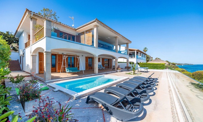 Alcanada Villa | Villa 'Ca'n Torrens' con vistas al mar, Wi-Fi y aire acondicionado