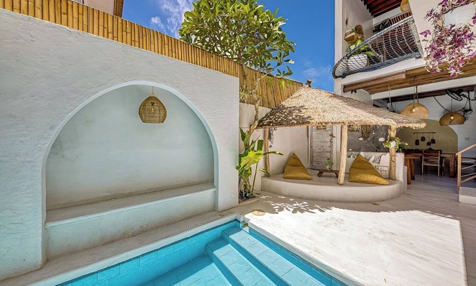 Berawa Villa | Villa Cabala with Gym and Rooftop