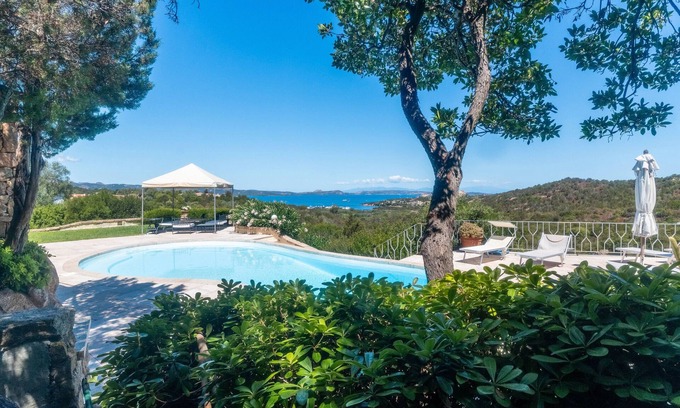 Baja Sardinia Villa | Villa 'Cala Bitta' con Vista al Mar, Wi-Fi y Aire Acondicionado