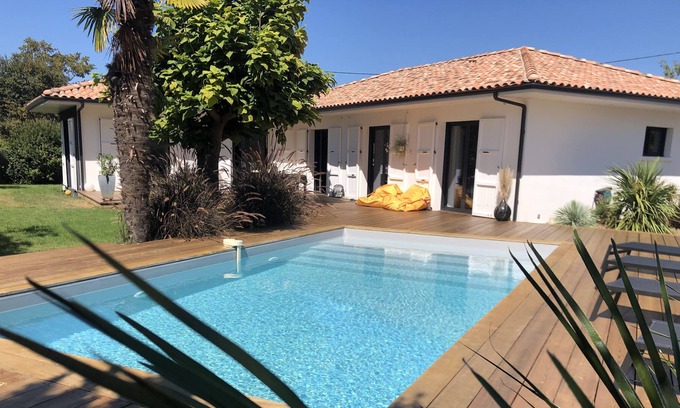 Gradignan Casa | VILLA CAMAGAWith heated swimming pool between Bordeaux and the Bassin d'Arcachon