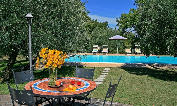 Lucciana Villa | VILLA CAMILLA - Hermosa villa de 2 habitaciones con piscina privada en la Toscana
