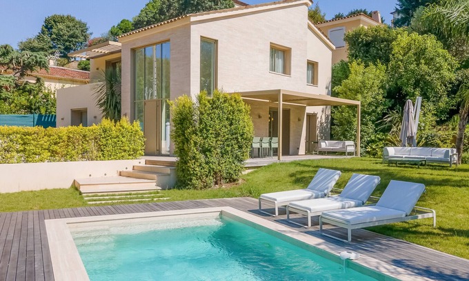California - Pezou Villa | 002 Villa Camille