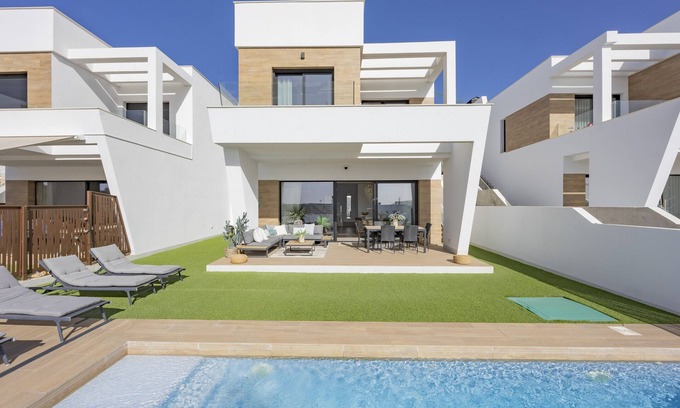 Finestrat Villa | Villa 'Campana Garden 52' con vistas a la montaña, Wi-Fi y aire acondicionado