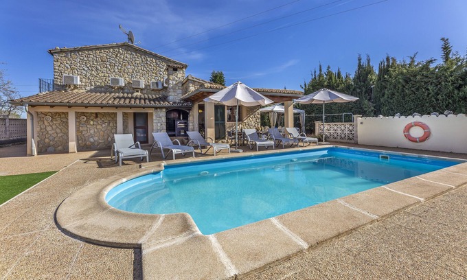 Lloseta Villa | Villa "Can Antich" con vistas a la montaña, piscina, Wi-Fi, jardín y terraza