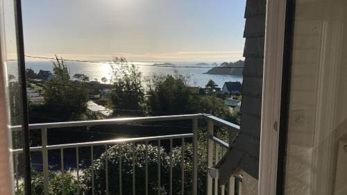 Cancale Villa | Villa Cancale, vue mer, 15 pers, plage à 200m