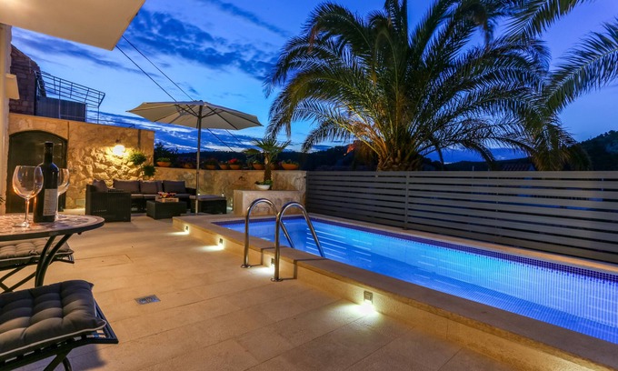 Hvar Old Town Apartamento | Villa Capitis in the Centre with deluxe pool