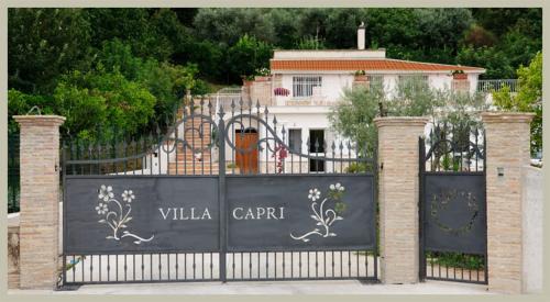 Fondi Cama Y Desayuno | Villa Capri