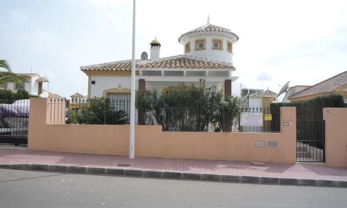 Mazarron Villa | Villa 'Capricho' con vistas a la montaña, piscina y wifi