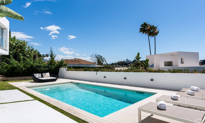 New Golden Mile Villa | Villa Carat | Villa con piscina en Benahavis