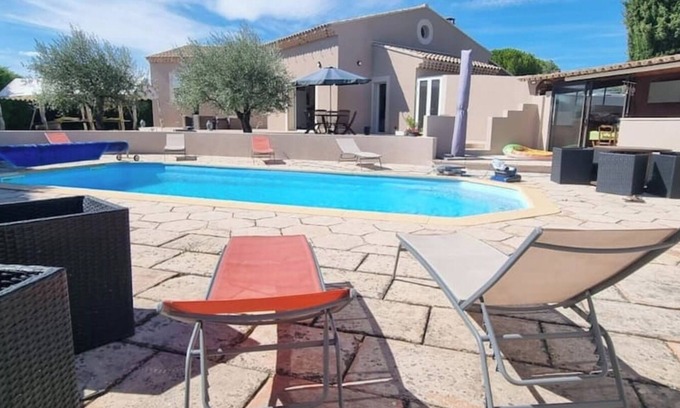 Valreas Casa | Villa "Casa Bonni Piscine Privée" con jardín y Wi-Fi