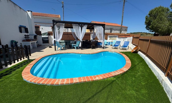 Evora Villa | Villa 'Casa D' Avó Lita' con piscina privada, terraza privada y Wi-Fi