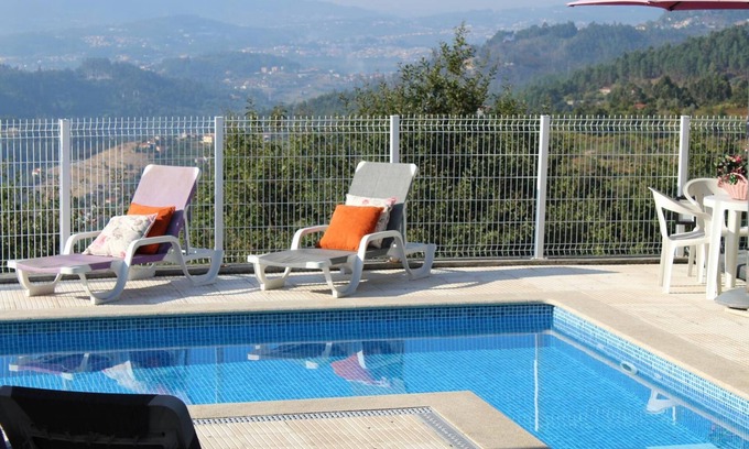 Cinfaes Villa | Villa 'Casa Da Calçada' con vistas a la montaña, piscina privada y Wi-Fi