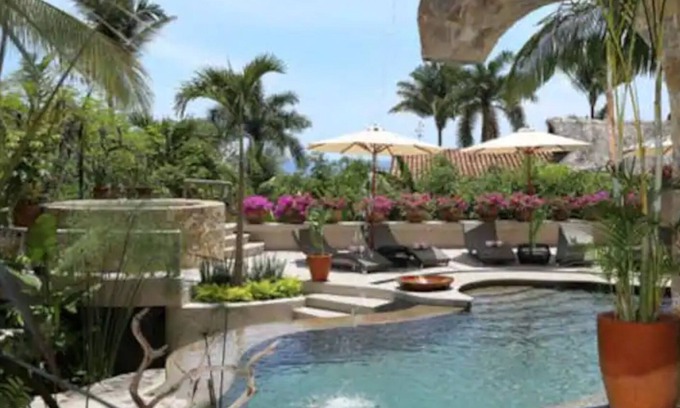 Sayulita Villa | Villa "Casa MISTIKA" Lovely and Private Villa with Pool and Jacuzzi
