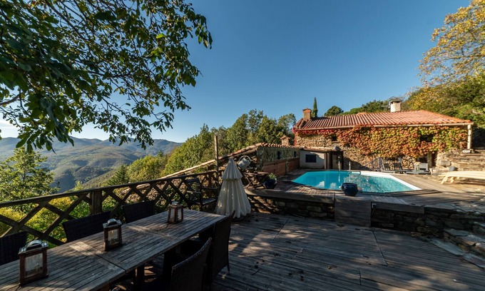 Montferrer Villa | Villa "Casablanca" con vistas a la montaña, piscina privada y Wi-Fi