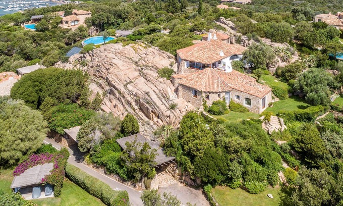 Capriccioli Villa | Villa-Villa-Baño con ducha-Vista al Mar
