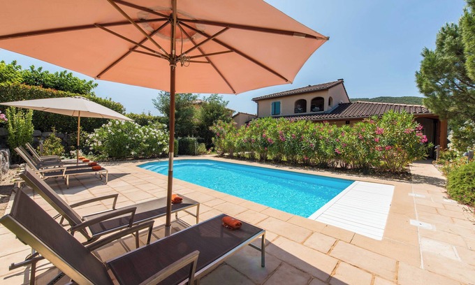 Vallon-Pont-d'Arc Villa | Villa Merle para 8 personas con piscina privada
