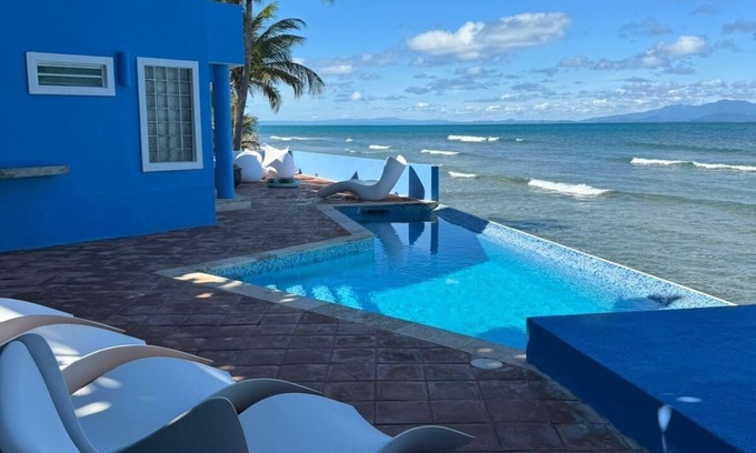 Bravos de Boston Villa | Villa Chavaniac - Espectacular propiedad frente al mar