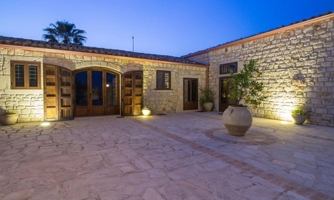Casa Papa Villa | Villa en Cammaratini con 7 habitaciones, capacidad 13